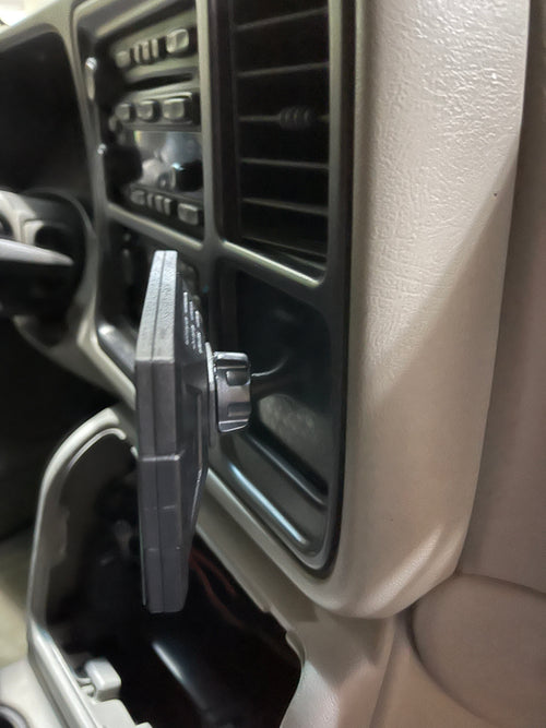 2003-2007 CTS 2&3 GM Classic Corner Dash Pocket Mount